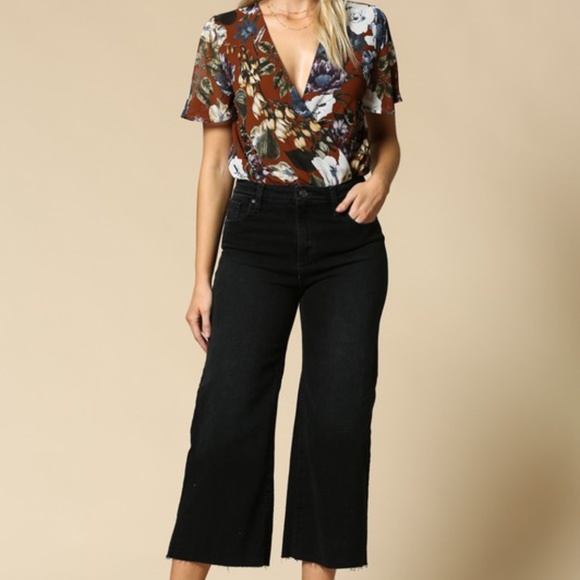Last 1! NWT Floral Chiffon Top/bodysuit - Picture 4 of 5